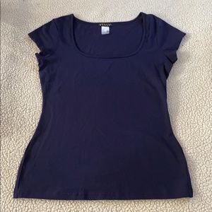 NWOT Venus scoop neck tee size small